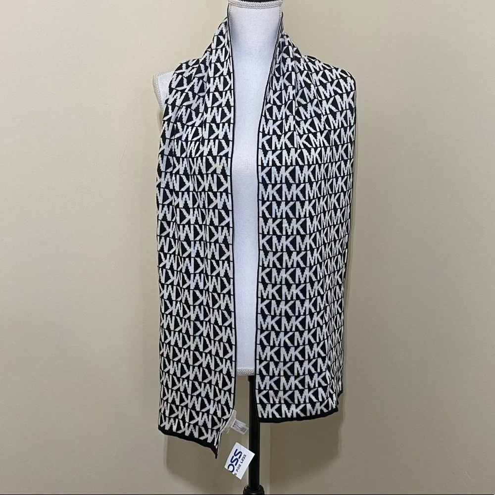NWT Michael kors || woman’s Scarf 73” long 11 “ wide